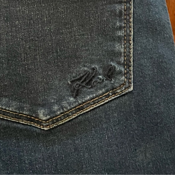 Karl Lagerfeld Paris Dark Wash Straight Leg Jeans size 6 - Picture 11 of 11